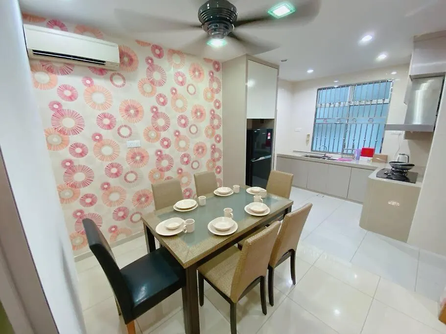 Willa A05 Tebrau Austin In Desa Tebrau Johor Bahru 0*,  Malezja